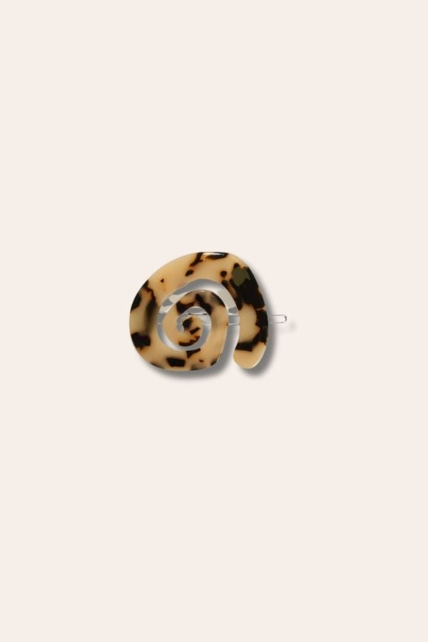 Image of Hair Accessories. Productname: Hair Clip | Swirl Blonde Tortoiseshell in Tortoiseshell colour by brand - Kabana