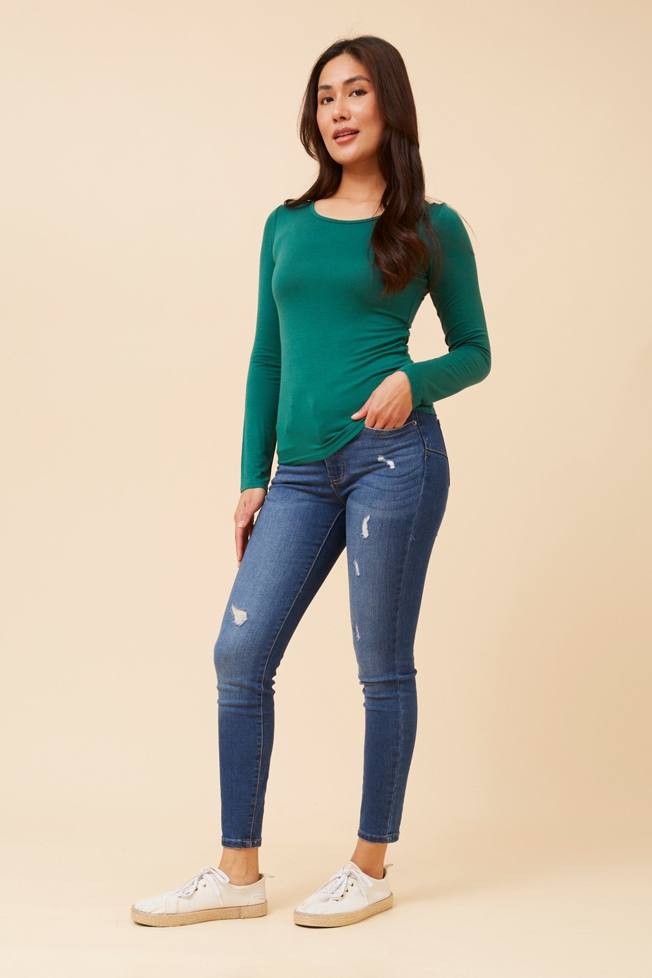 HOLLY SOLID TOP (Black)