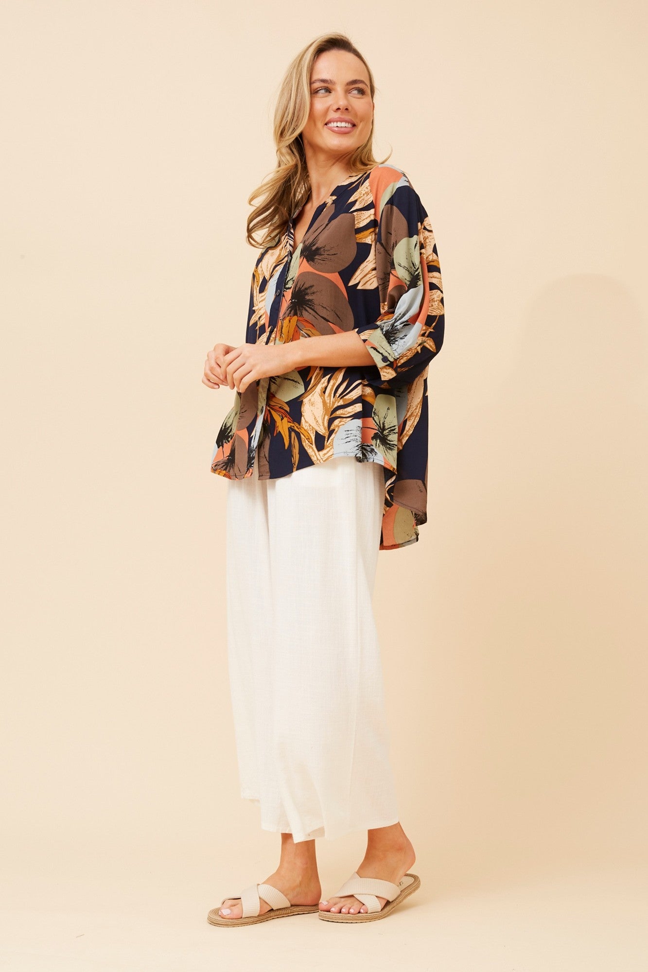 BELINA FLORAL SHIRT (Navy)