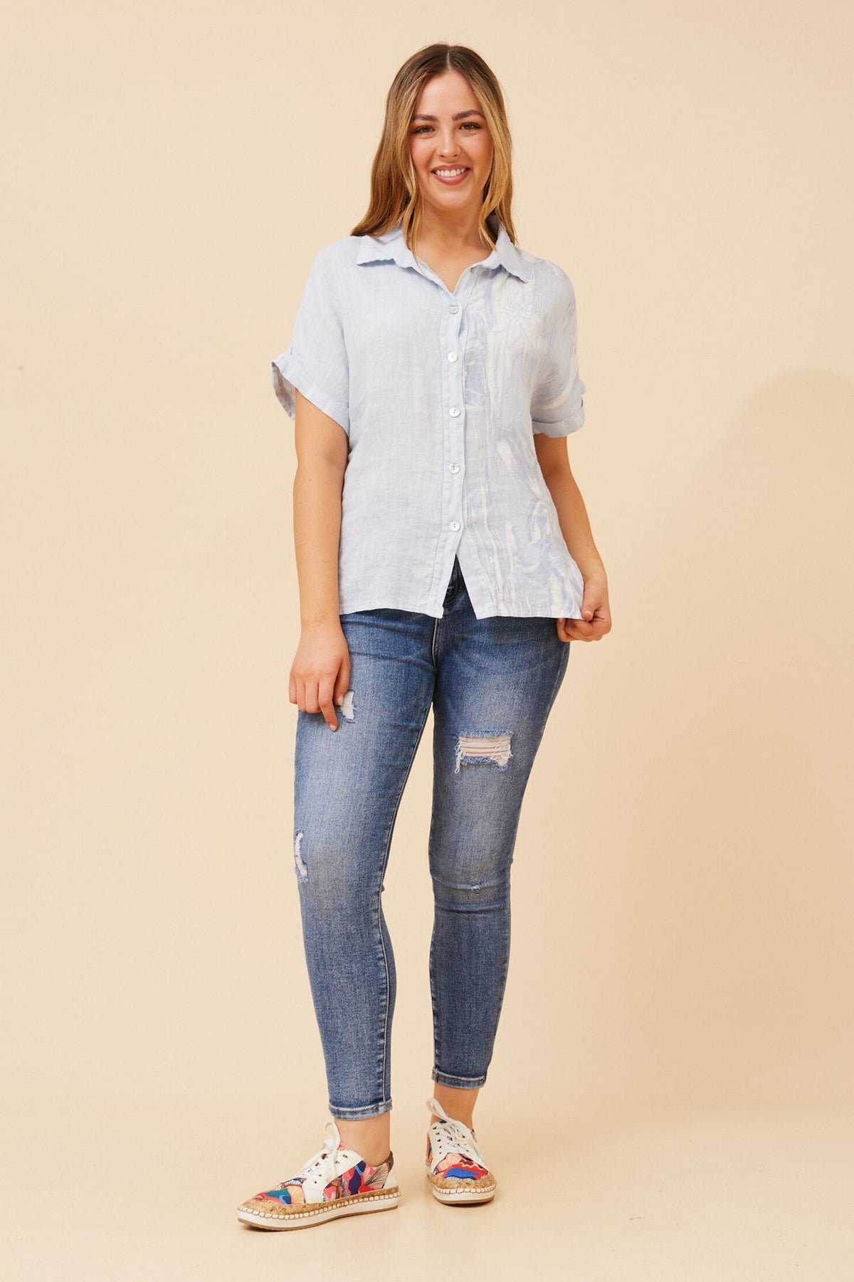 LOREDANA FLORAL LINEN SHIRT (Light Blue)