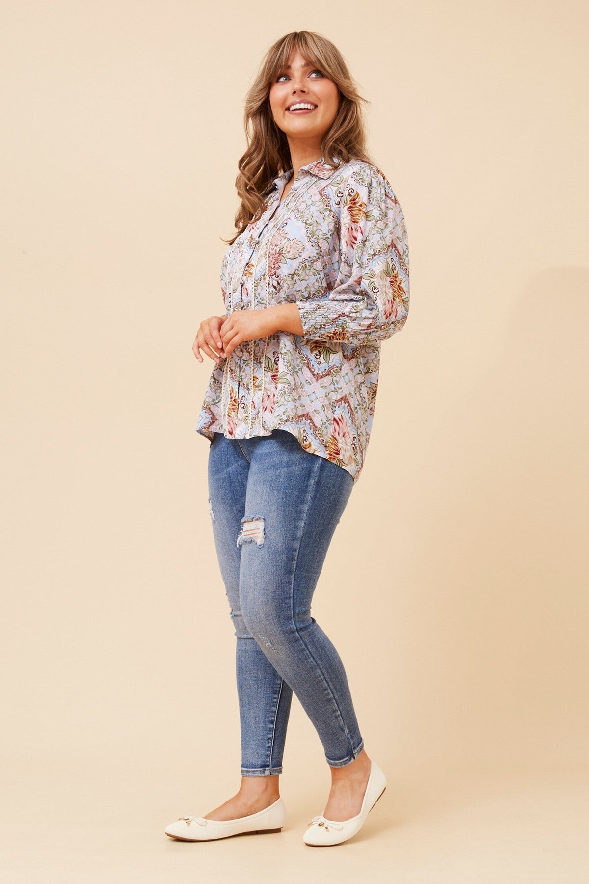 JOELLA LINEN FLORAL BLOUSE (Multi Blue)
