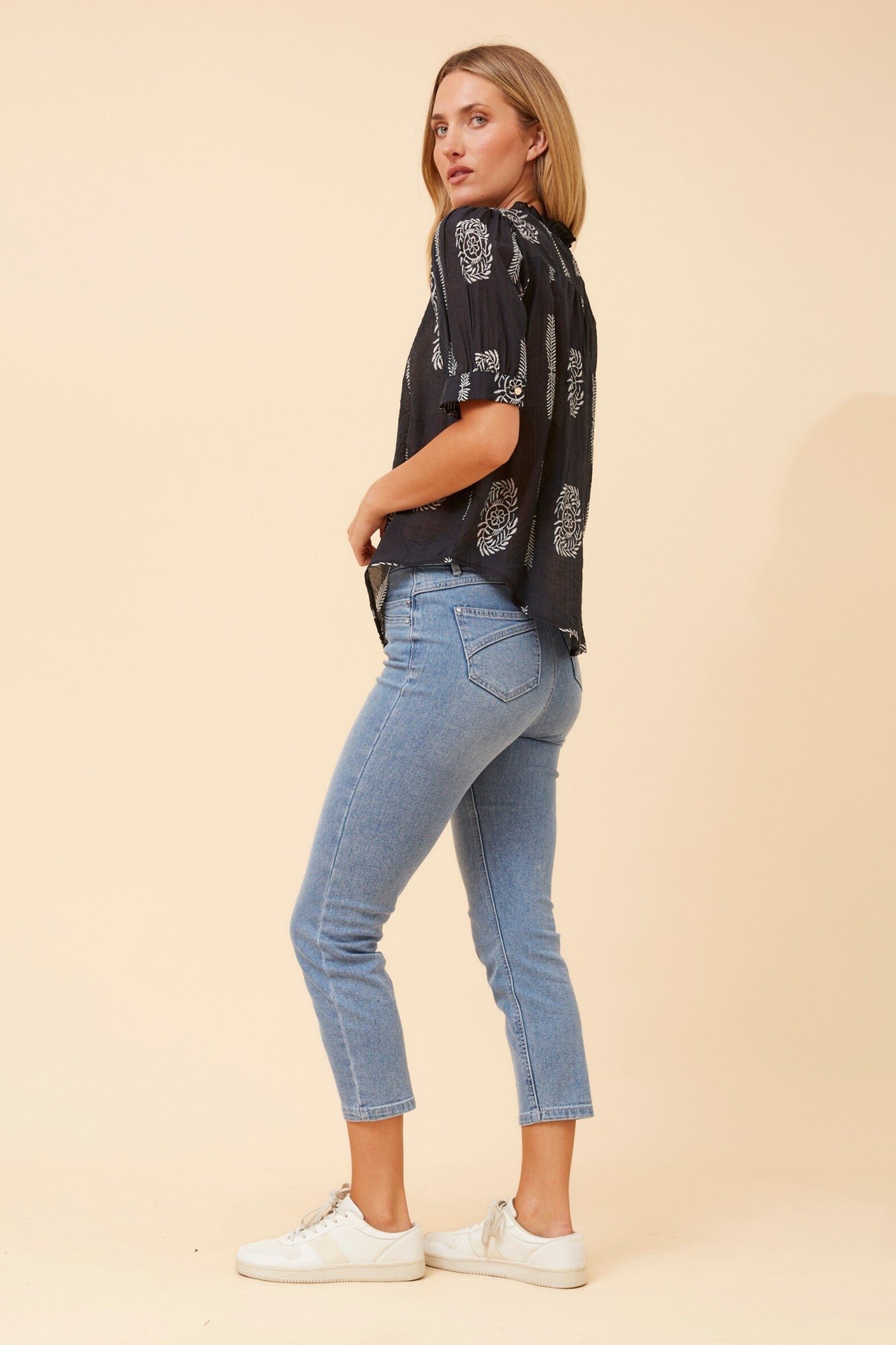 BRINLEY ABSTRACT PRINT TOP (Midnight Black)
