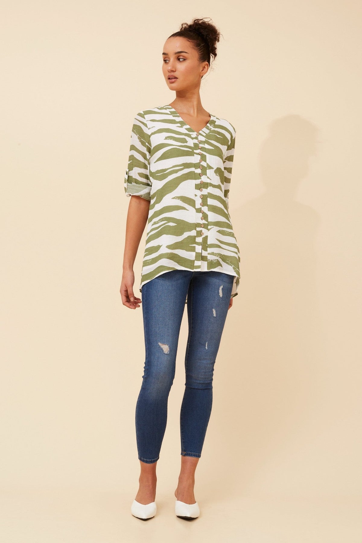 RUBY ABSTRACT PRINT TOP (Khaki)