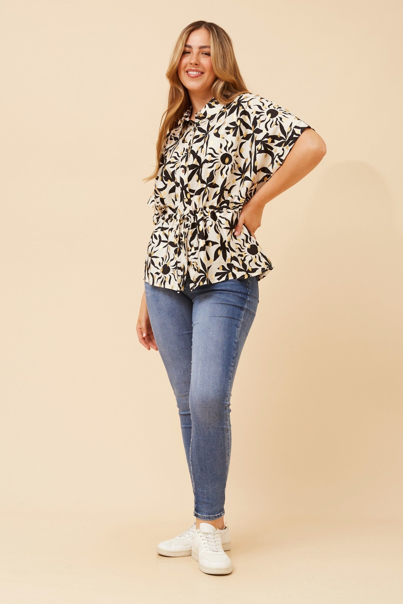 KAORU FOIL PRINT TOP (Black)
