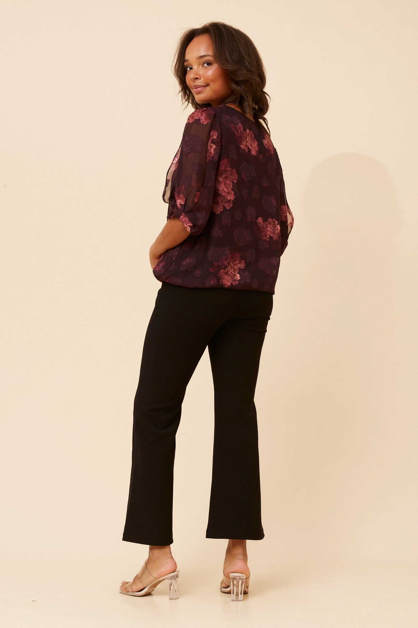 JAMARI FLORAL BLOUSE (Burgundy)