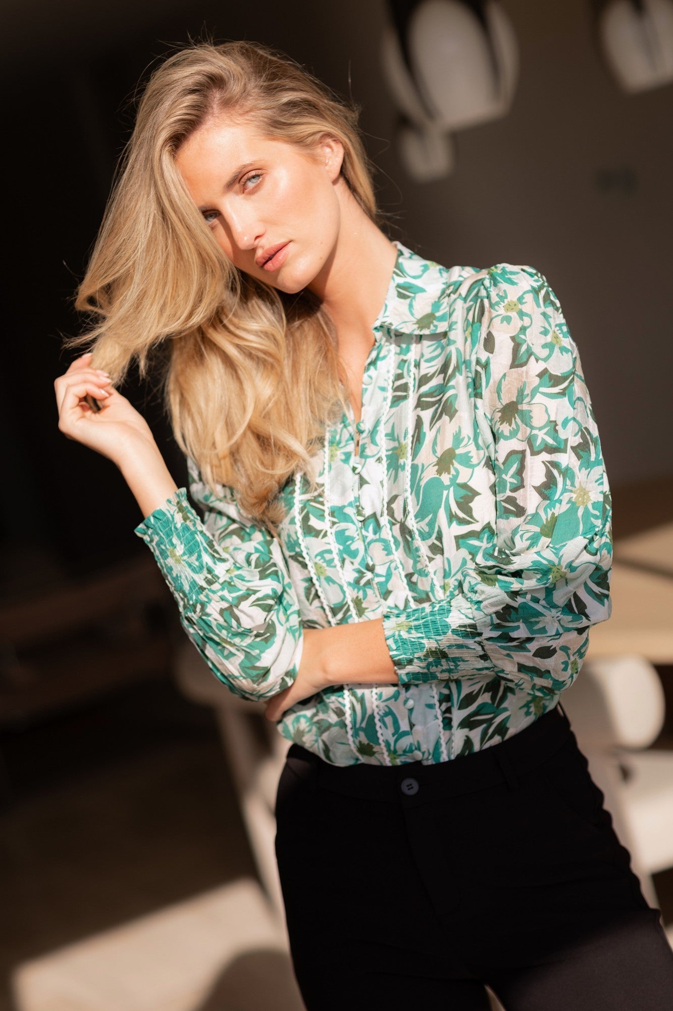 ELKE FLORAL PRINT BLOUSE (Multi Green)