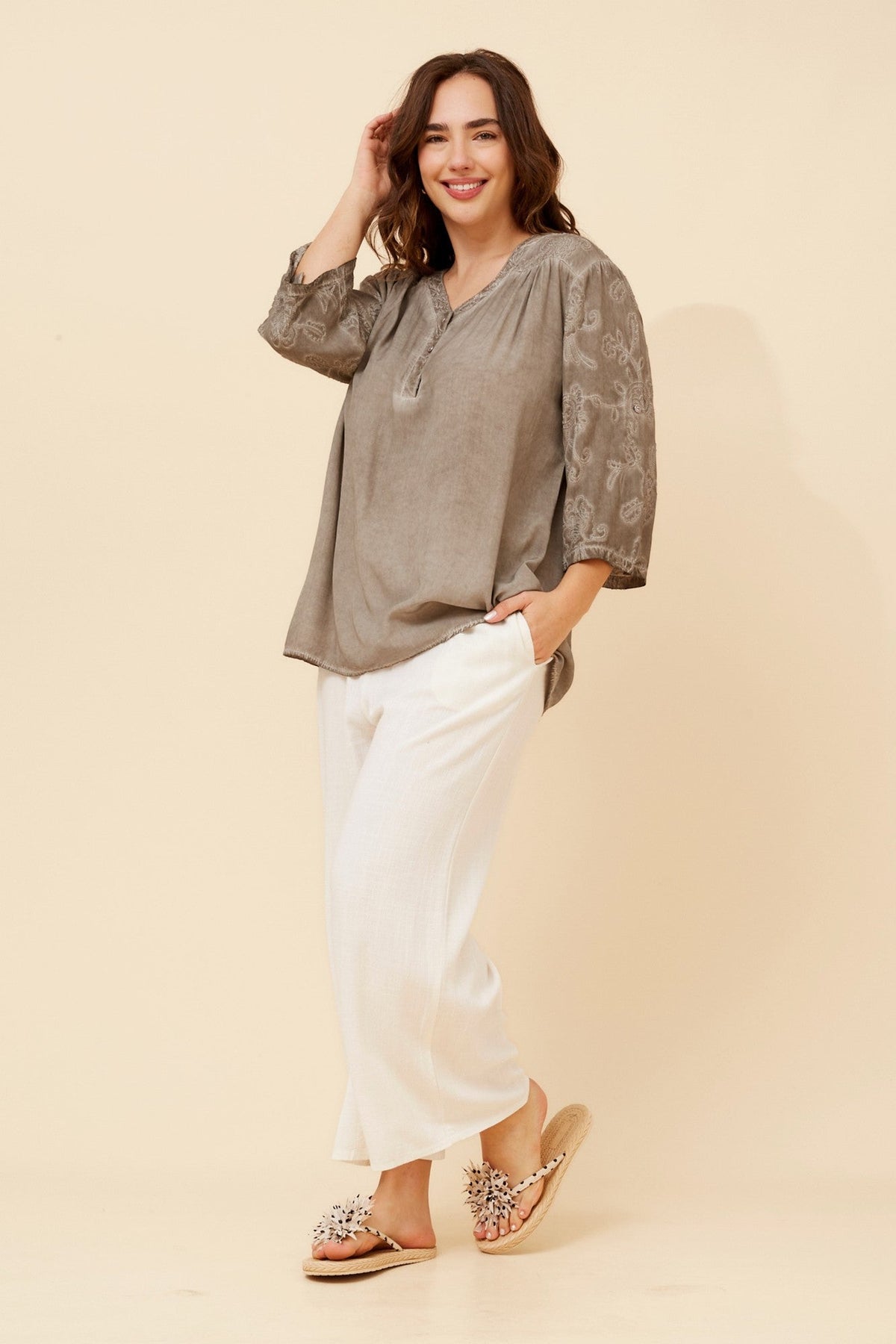 BOTTEGA MODA ROHAN EMBROIDERY TOP (Beige)