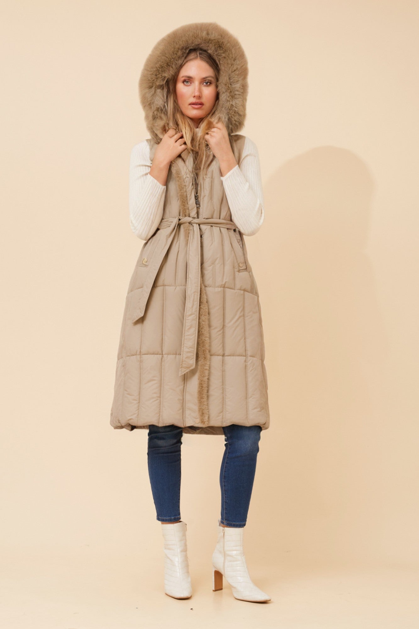 GIORDANA SOLID PUFFER VEST (Beige)