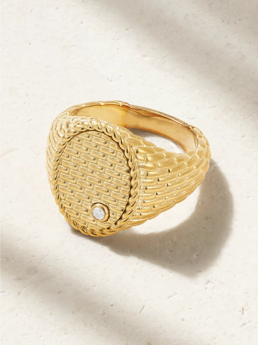 Chevaliere Ovale Cannage 9-karat Gold Diamond Signet Ring