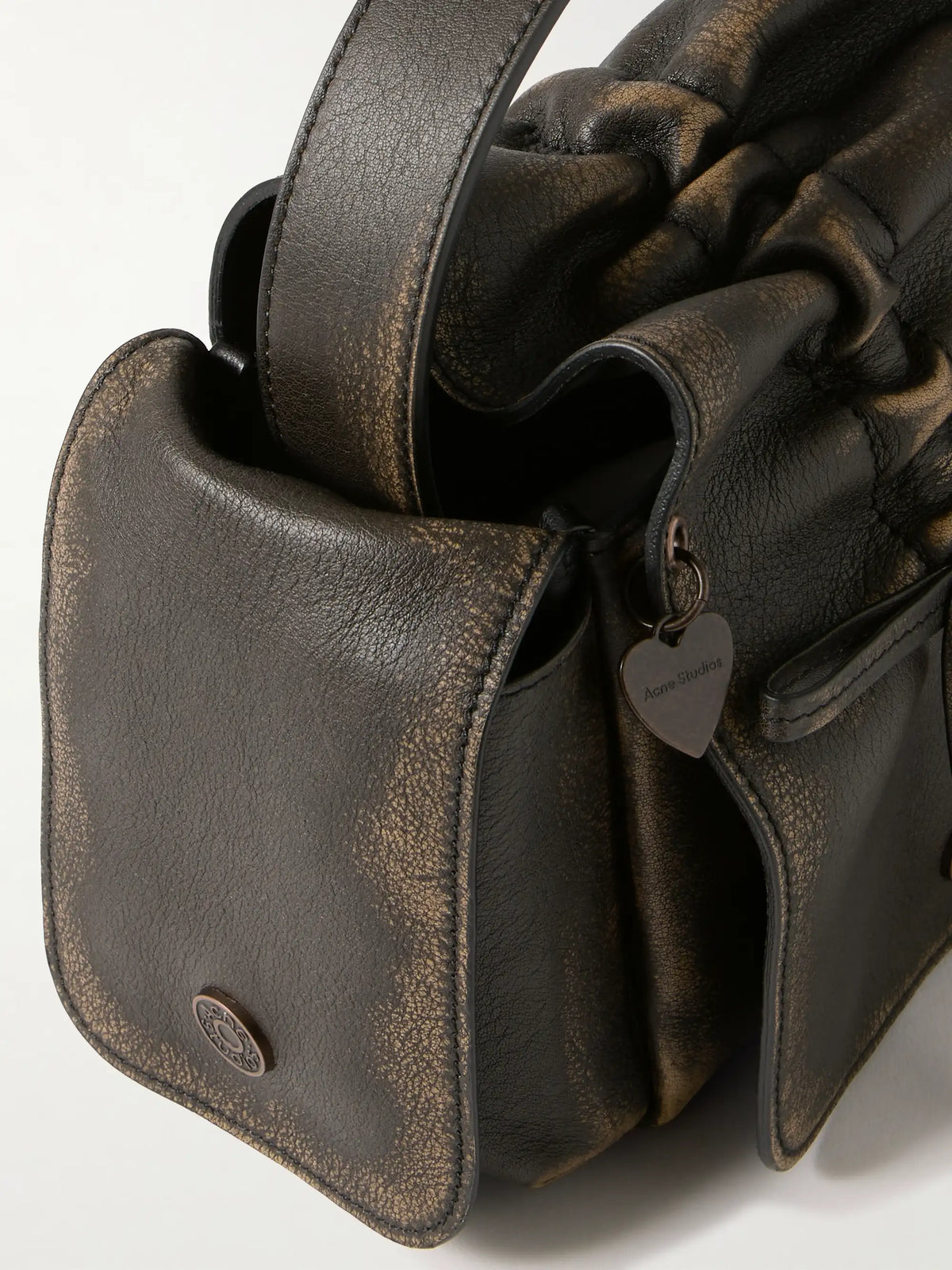 Multipocket Leather Shoulder Bag
