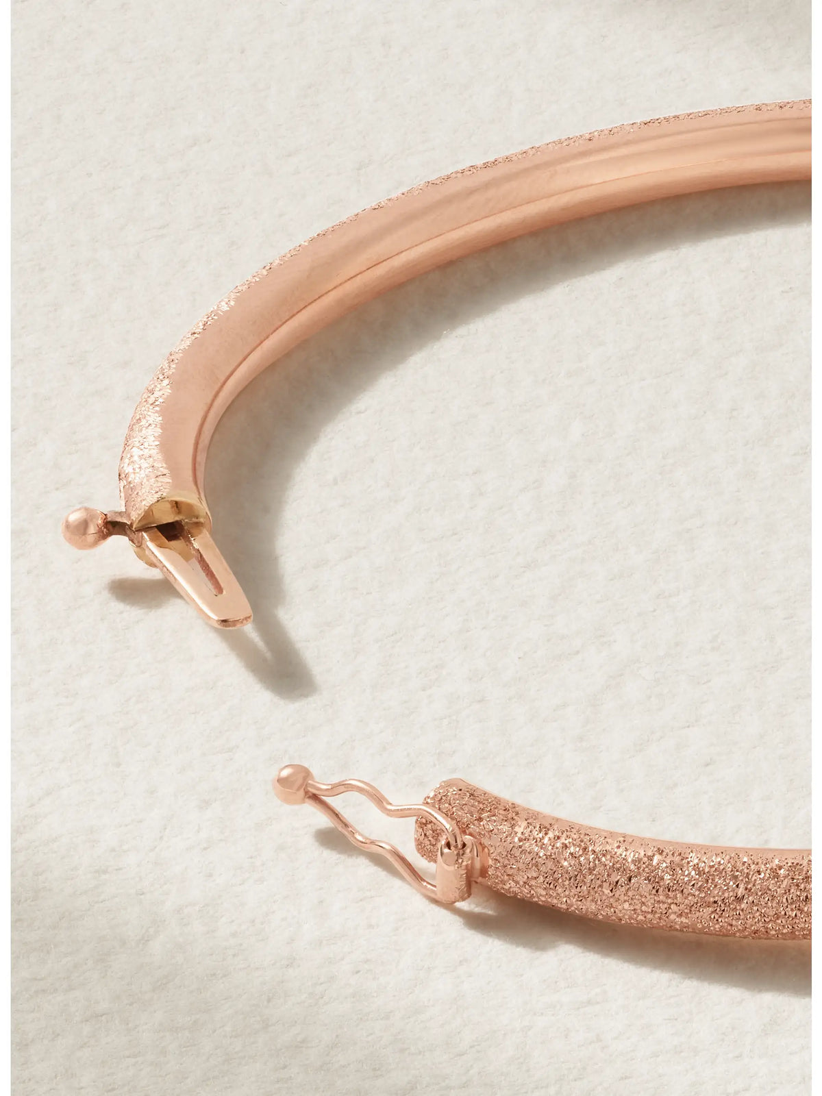 Florentine Finish 18-karat Rose Gold Bangle
