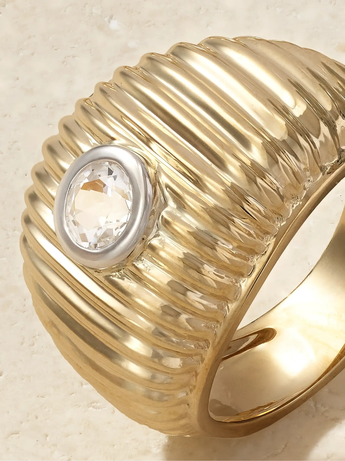9-karat Gold Topaz Ring