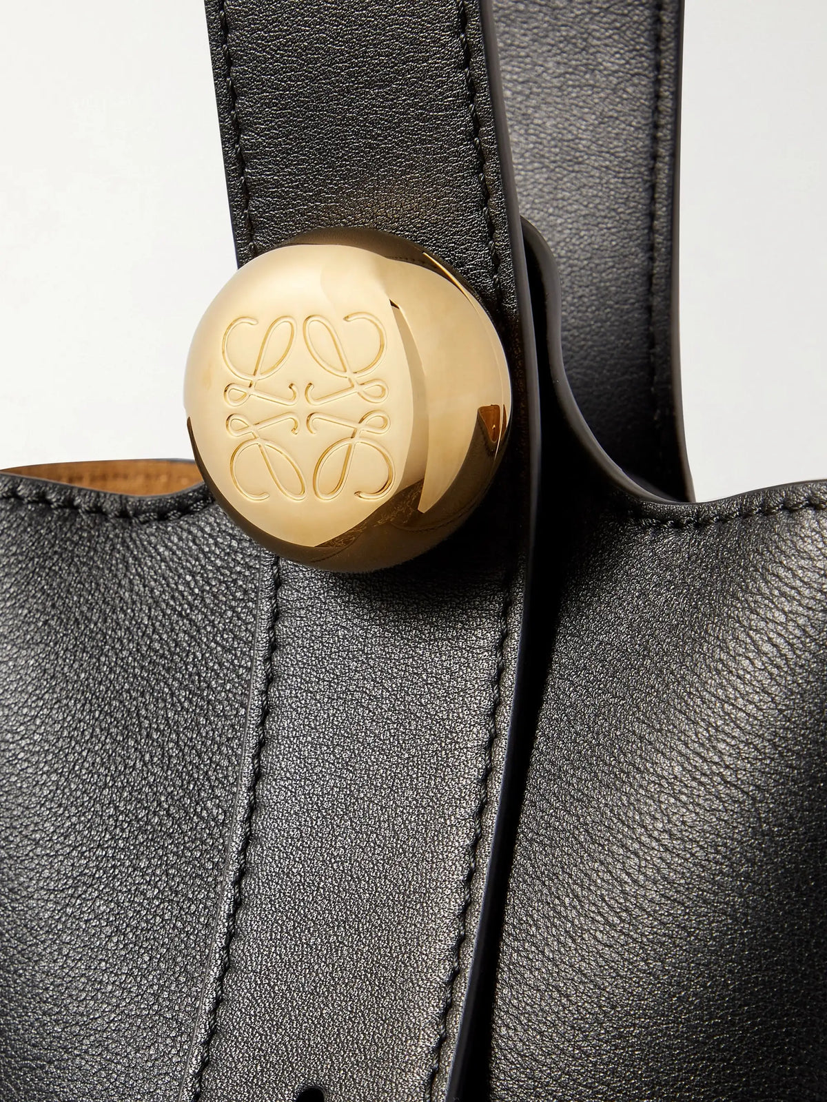 Pebble Mini Leather Tote