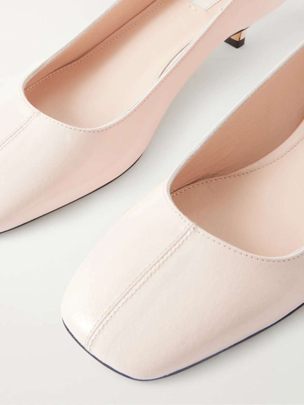 Glossed-leather Pumps