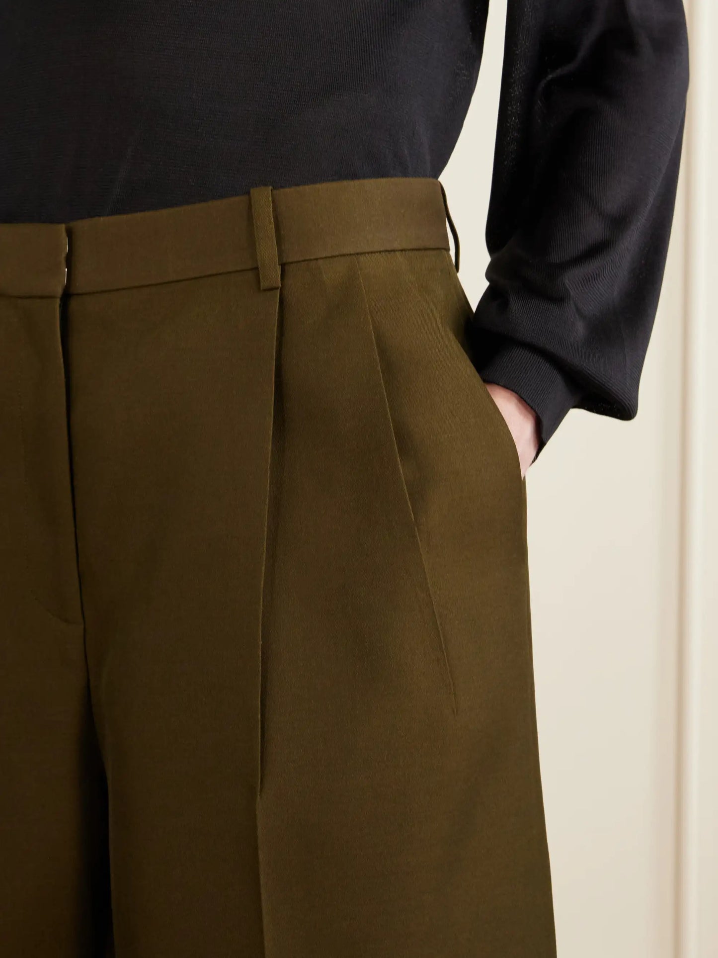 Auggie Pleated Wool And Silk-blend Shorts