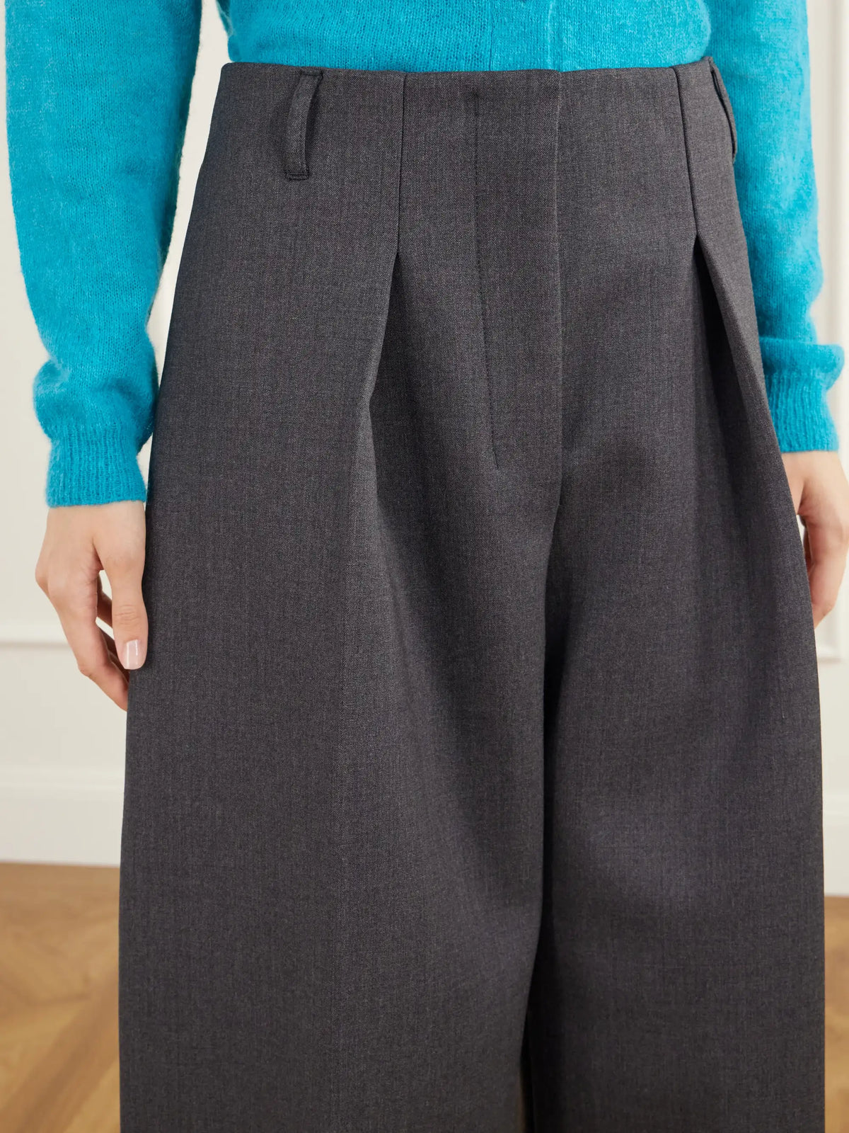 Jacquemus Le Pantalon Ovalo Pleated Stretch-crepe Barrel-leg Pants