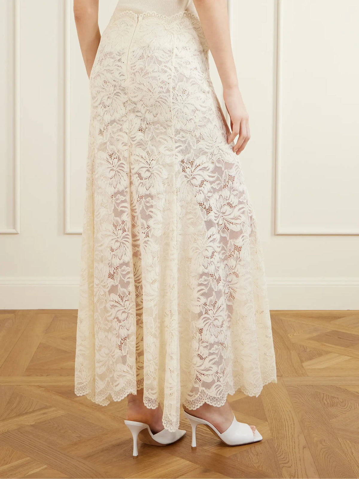 Scalloped Lace Maxi Skirt