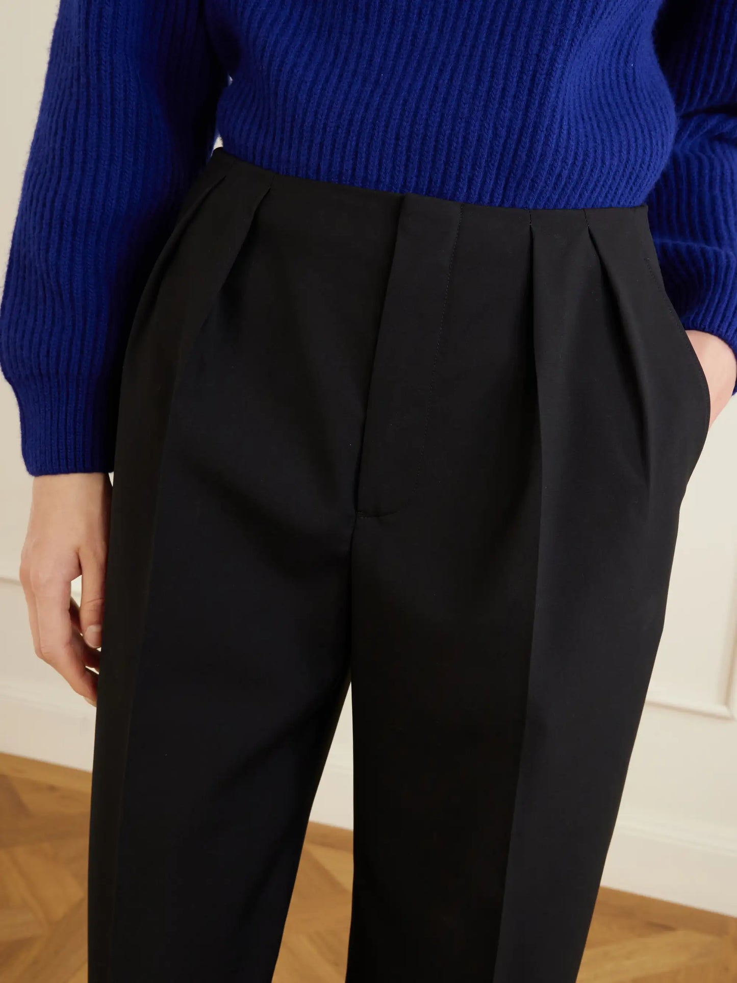 Pleated Wool Straight-leg Pants