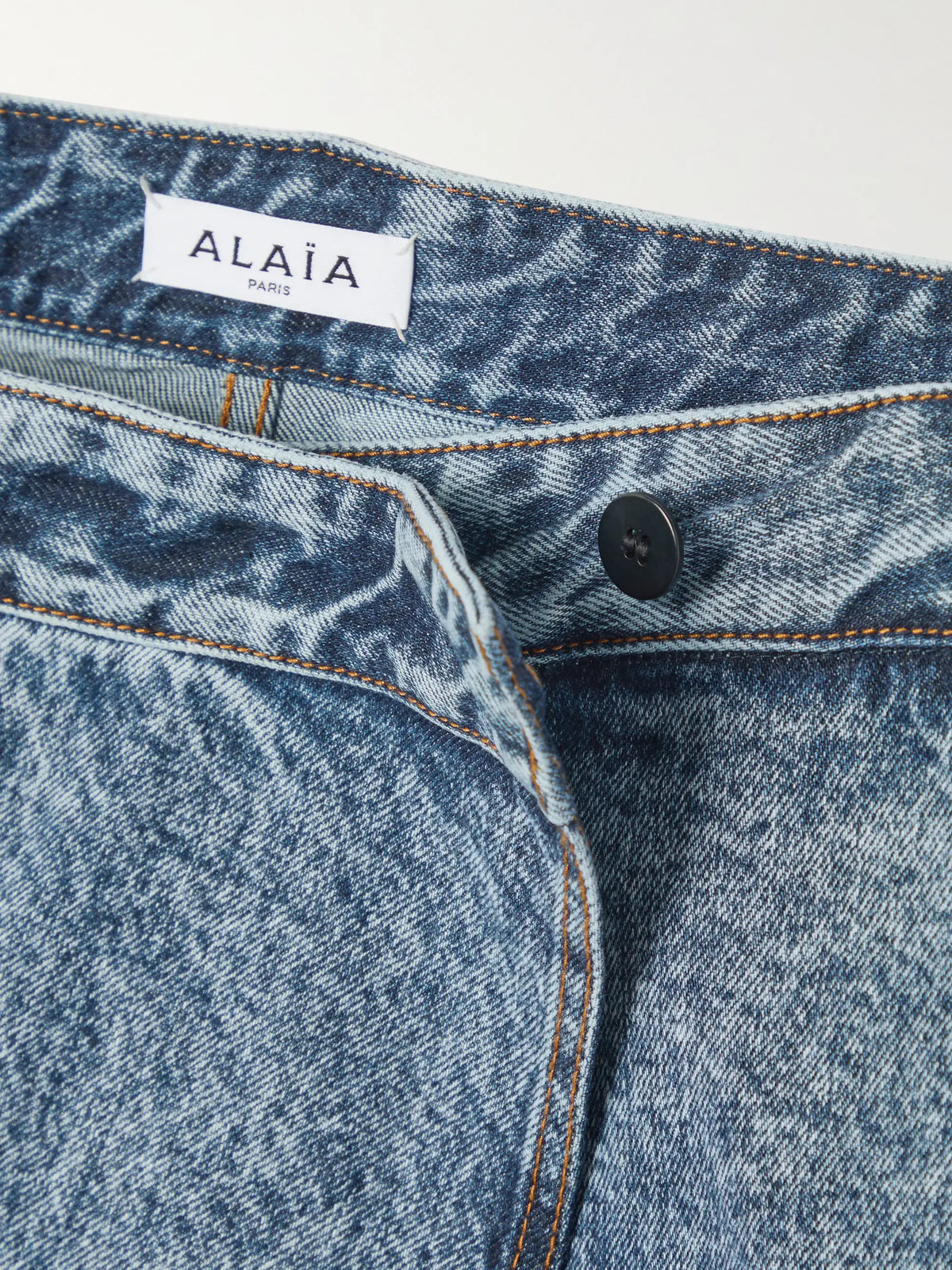 Asymmetric Wide-leg Jeans