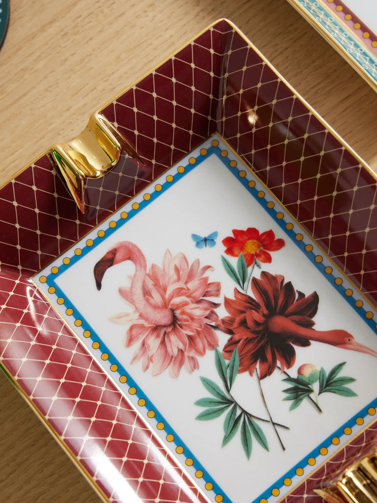 + Beto Val Gold-plated Porcelain Ashtray