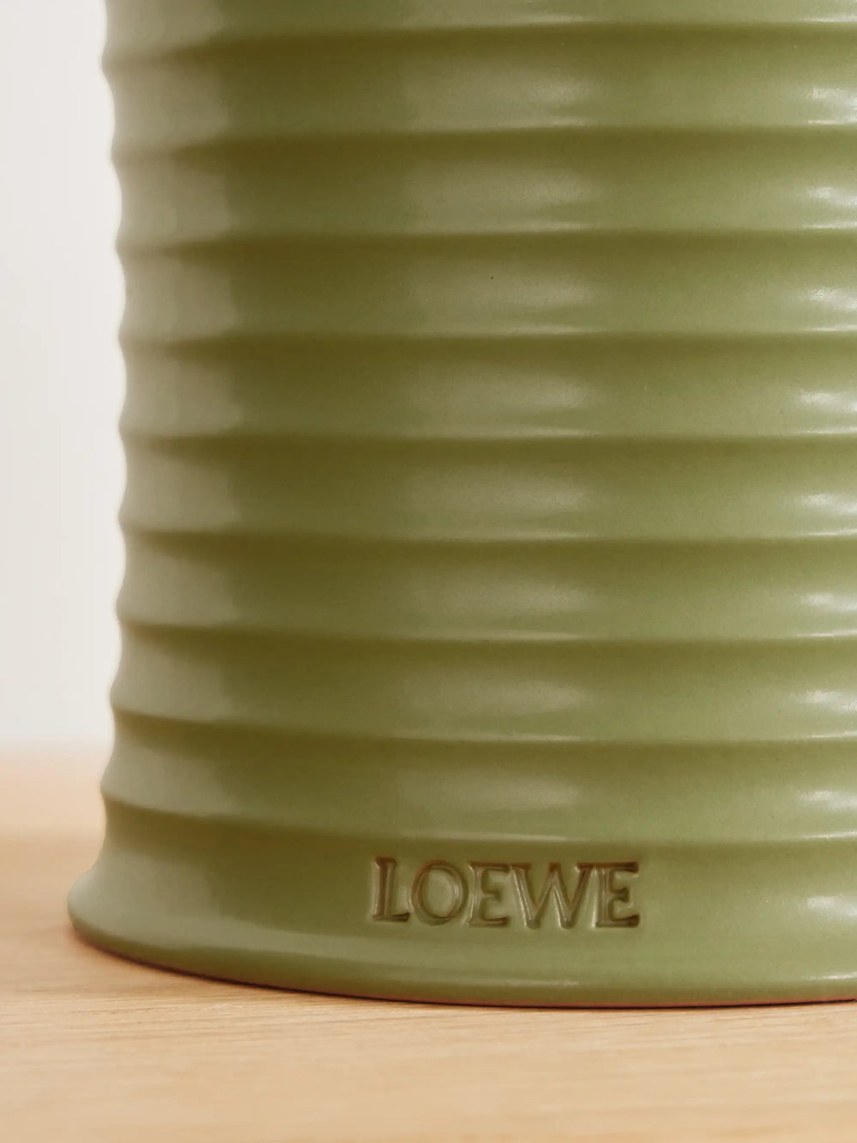 LOEWE PERFUMES Pistachio Medium Candle, 610g