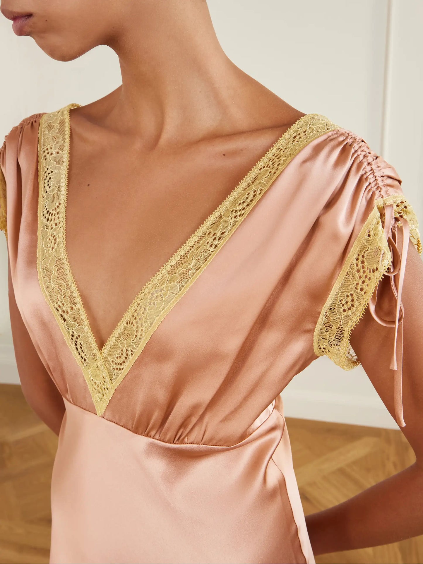 Sophistiquée Lace-trimmed Silk-satin Nightdress