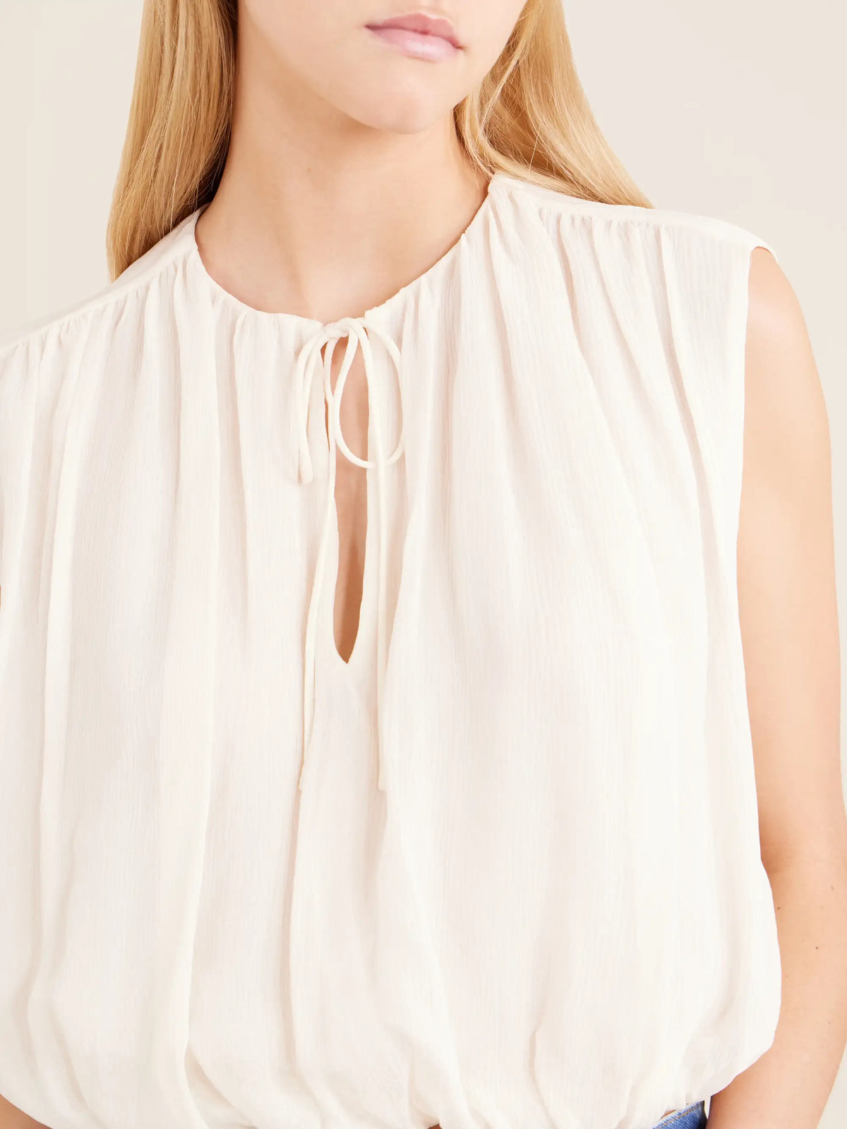 FRAME Wave Cropped Silk Top