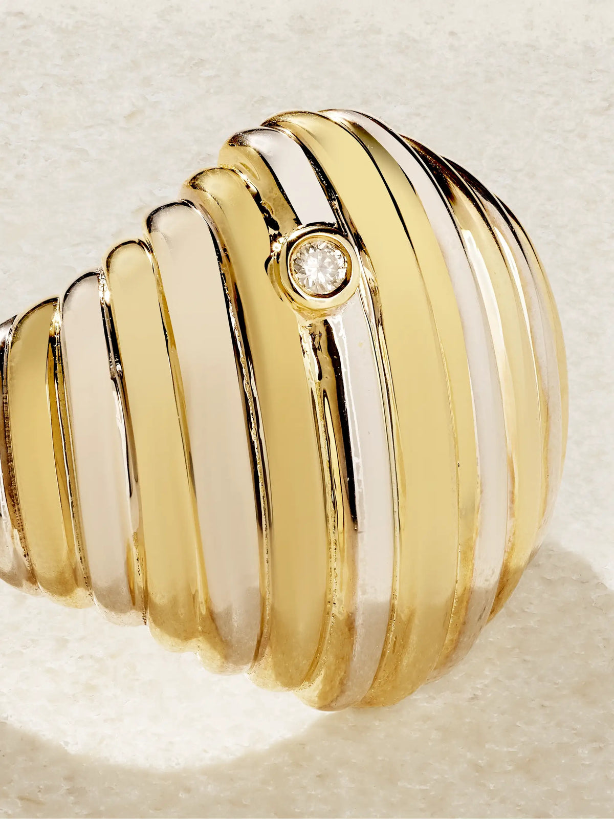 Chevalière Berlingot 9-karat Yellow And White Gold Diamond Signet Ring