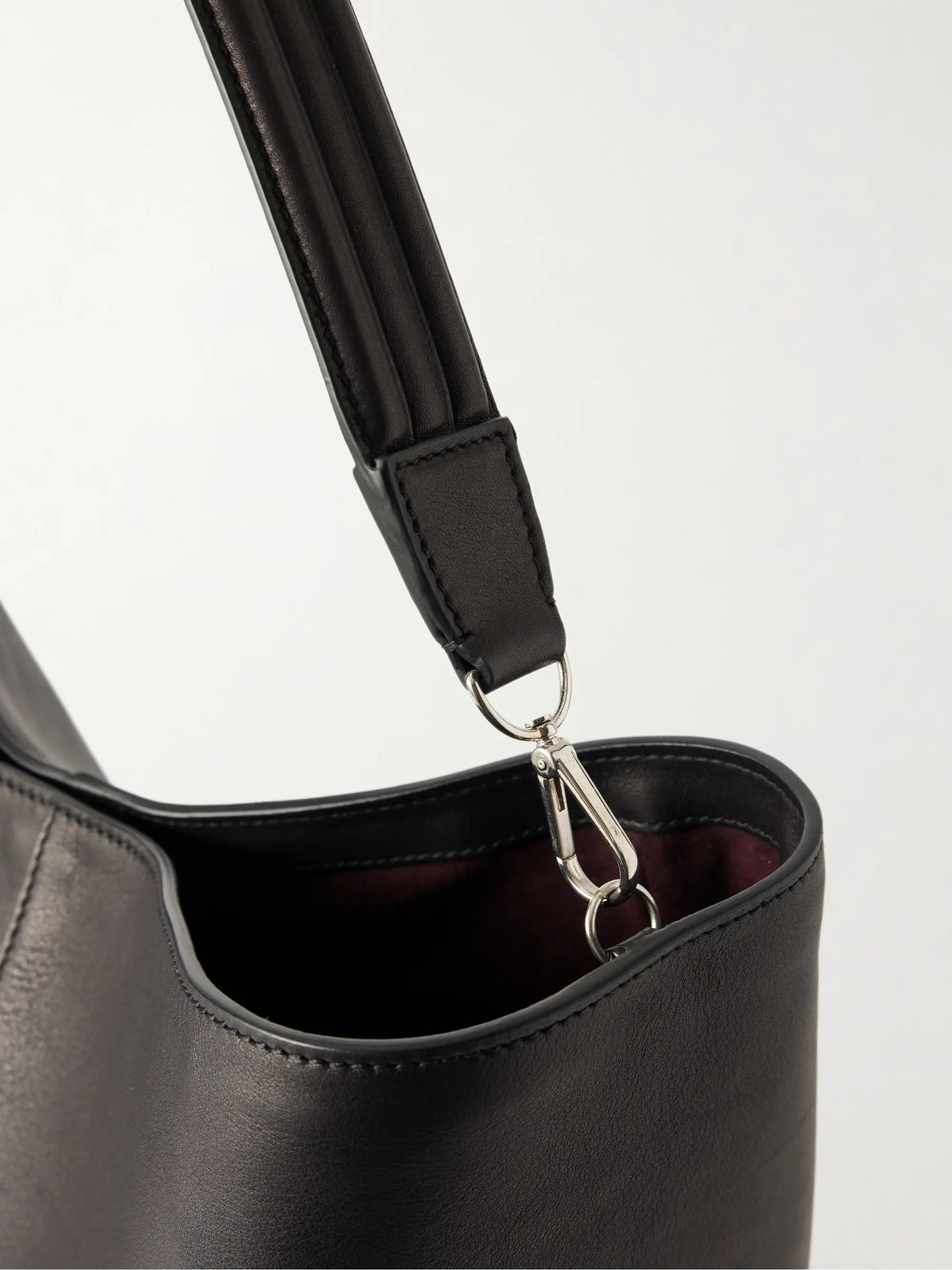 Twist 26 Large Leather Tote