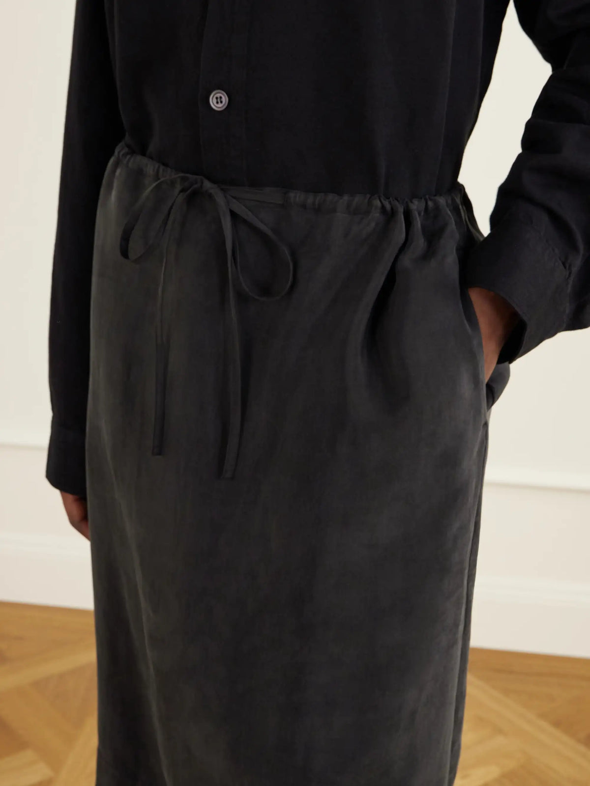 Studio Nicholson Alder Lace-trimmed Lyocell-twill Knee Skirt