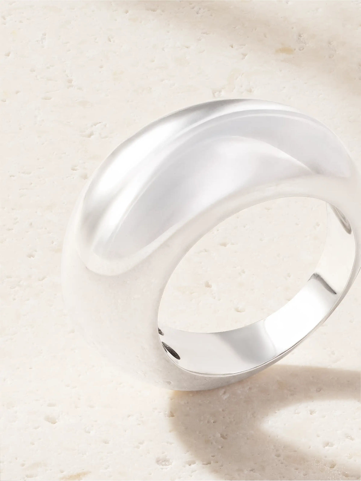 Inflatable 18-karat White Gold Ring