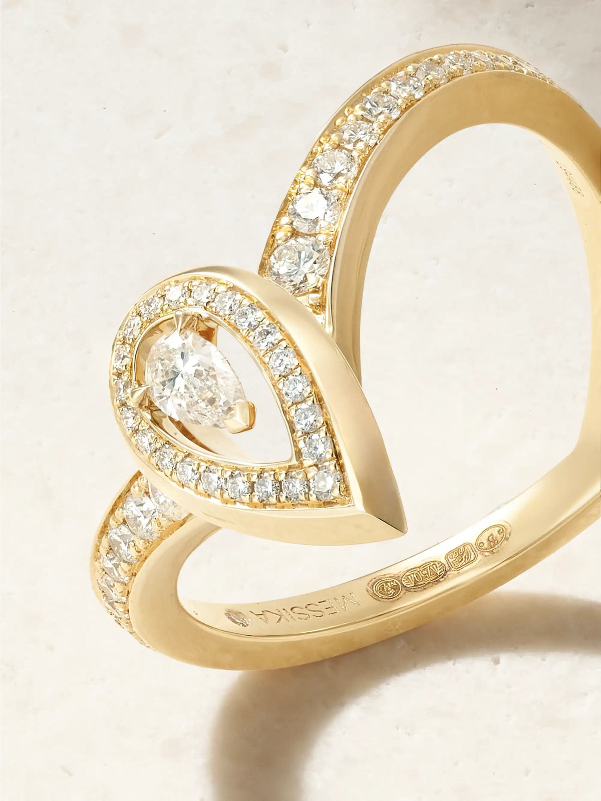 Fiery 18-karat Gold Diamond Ring