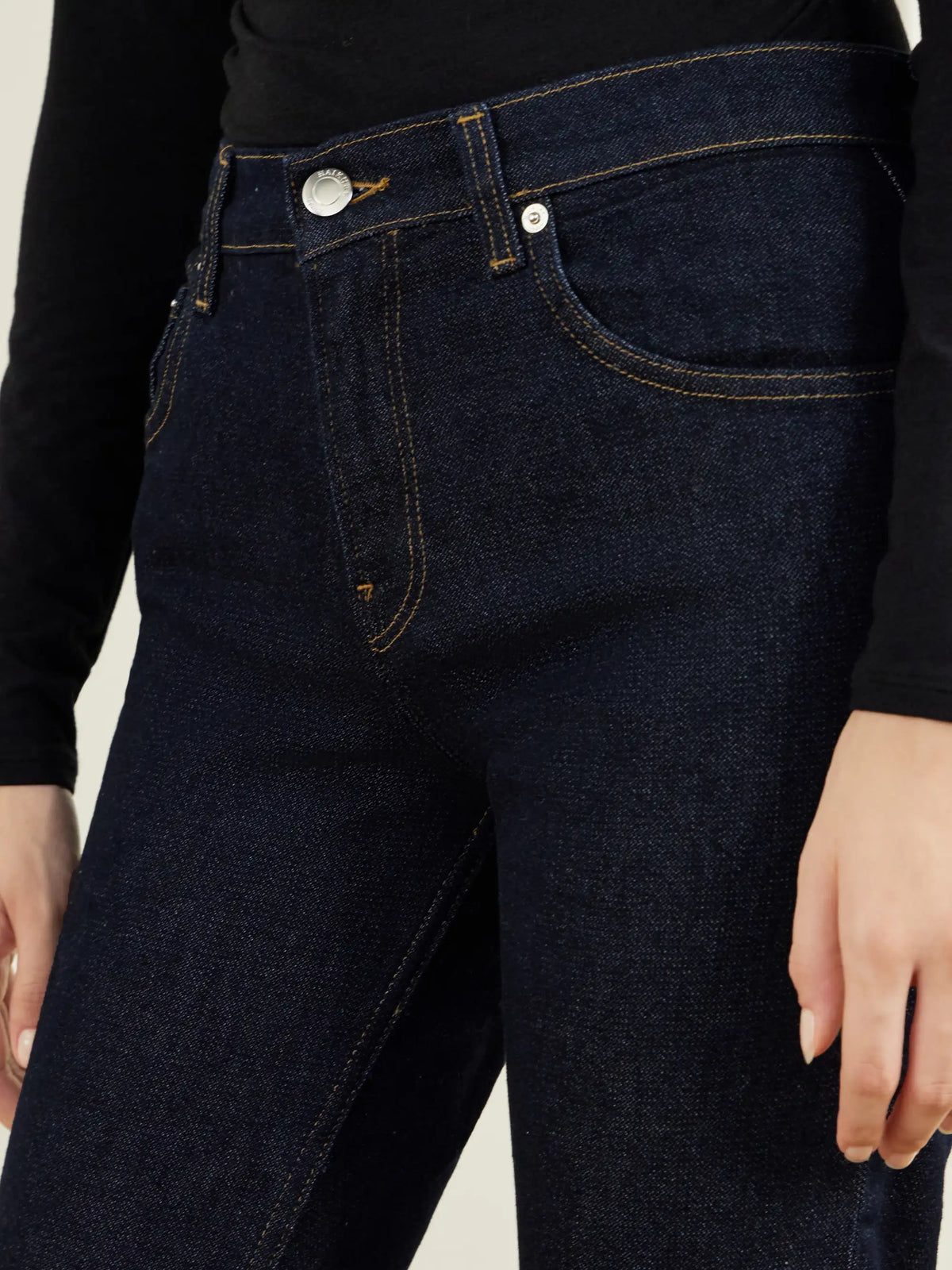 Haikure Chewy Slim-leg Jeans