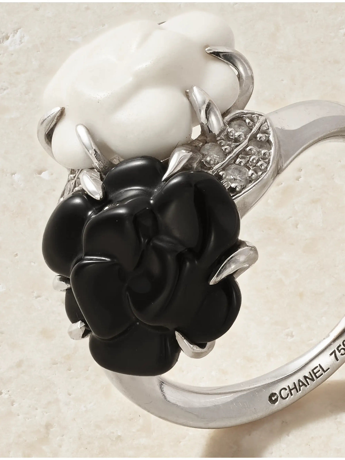 Stephanie Windsor + Chanel Vintage 1990s Camelia 18-karat Gold, Diamond And Ceramic Ring