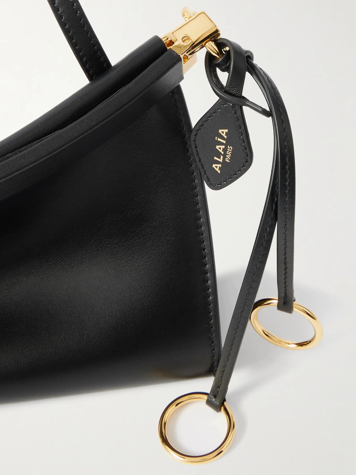 Click E/w Medium Leather Shoulder Bag