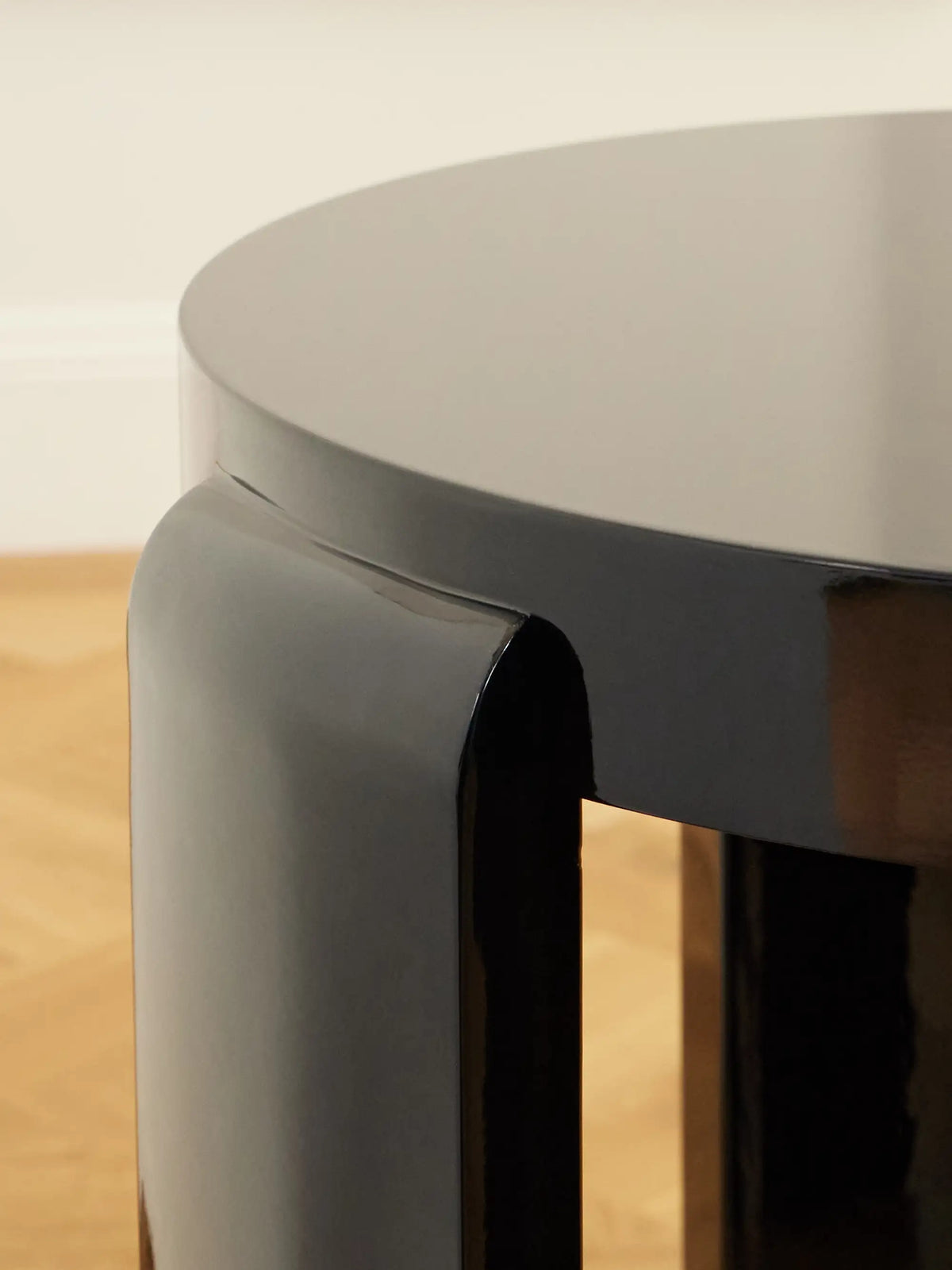 Spina Beechwood Stool