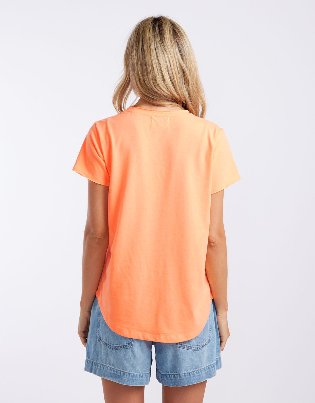 White & Co. La Vacanza Vee Neck Tee (Citrus)