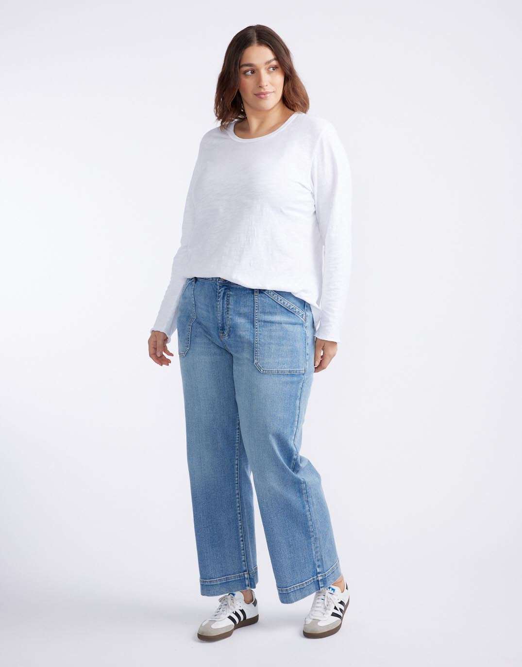 White & Co. Essential Scoop Hem Long Sleeve T-shirt (White)