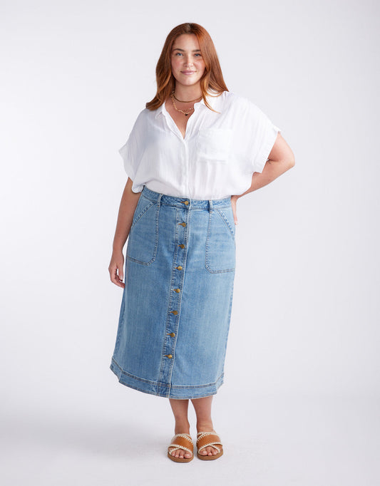 White & Co. Stevie Midi Denim Skirt (Mid Wash)