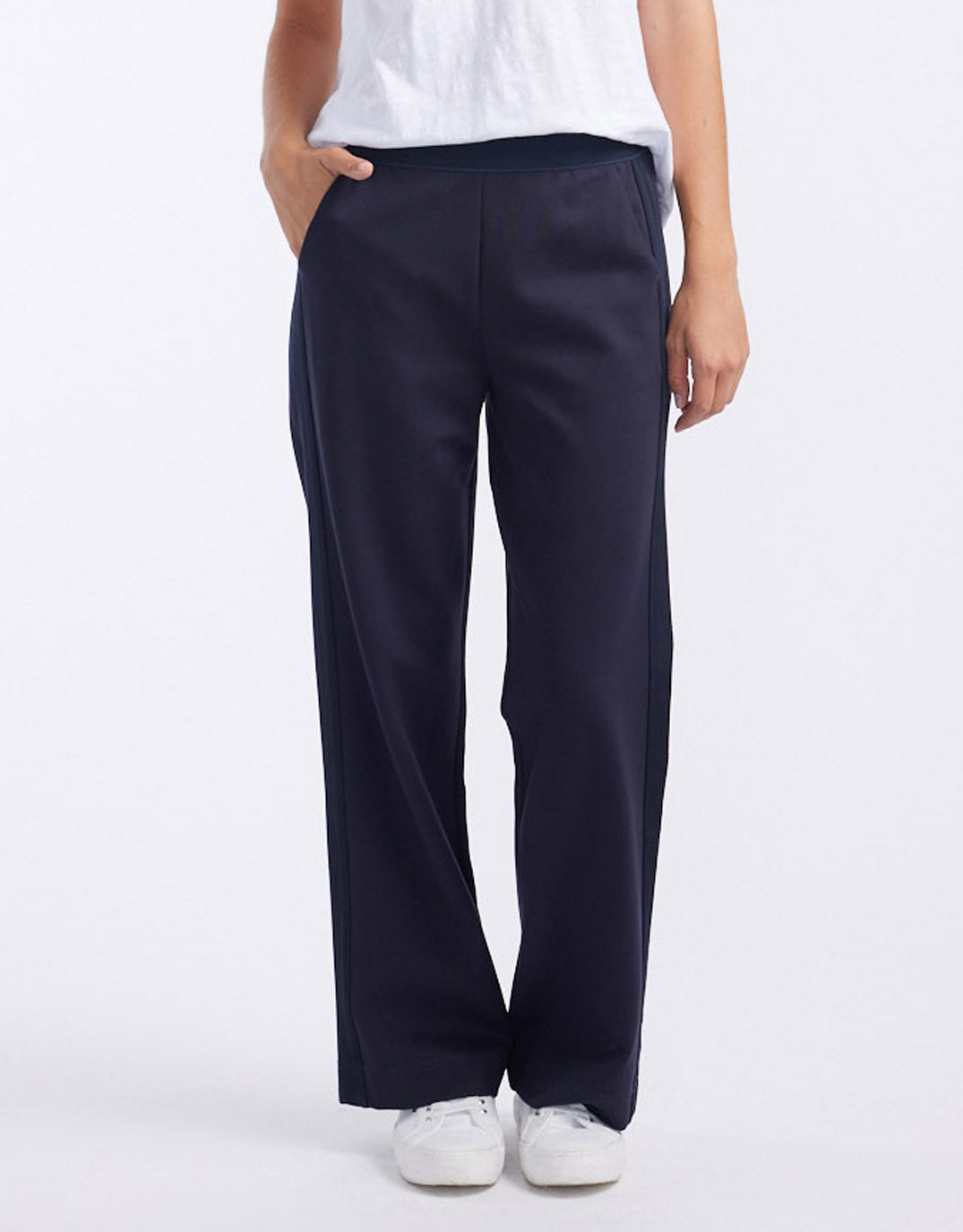 White & Co. Timeless Straight Leg Ponte Pant Navy/Navy (French Navy/Navy)