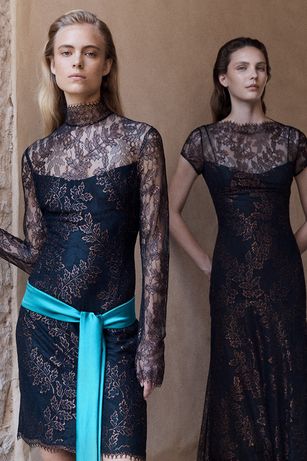 Carla Zampatti Metallic Lace Cap Sleeve Midi Dress (Black)