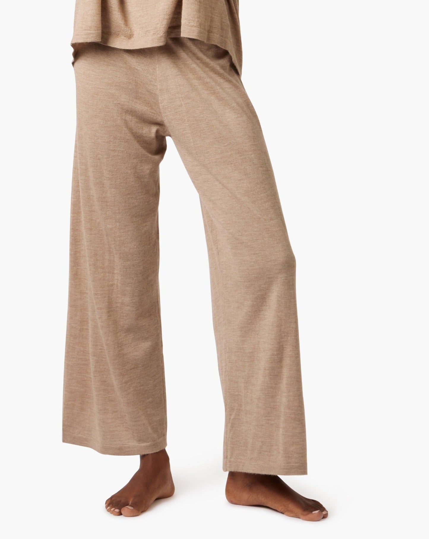 Image of a model wearing Pants. Productname: Air Pant Cobblestone in Cobblestone colour by brand - TKEES