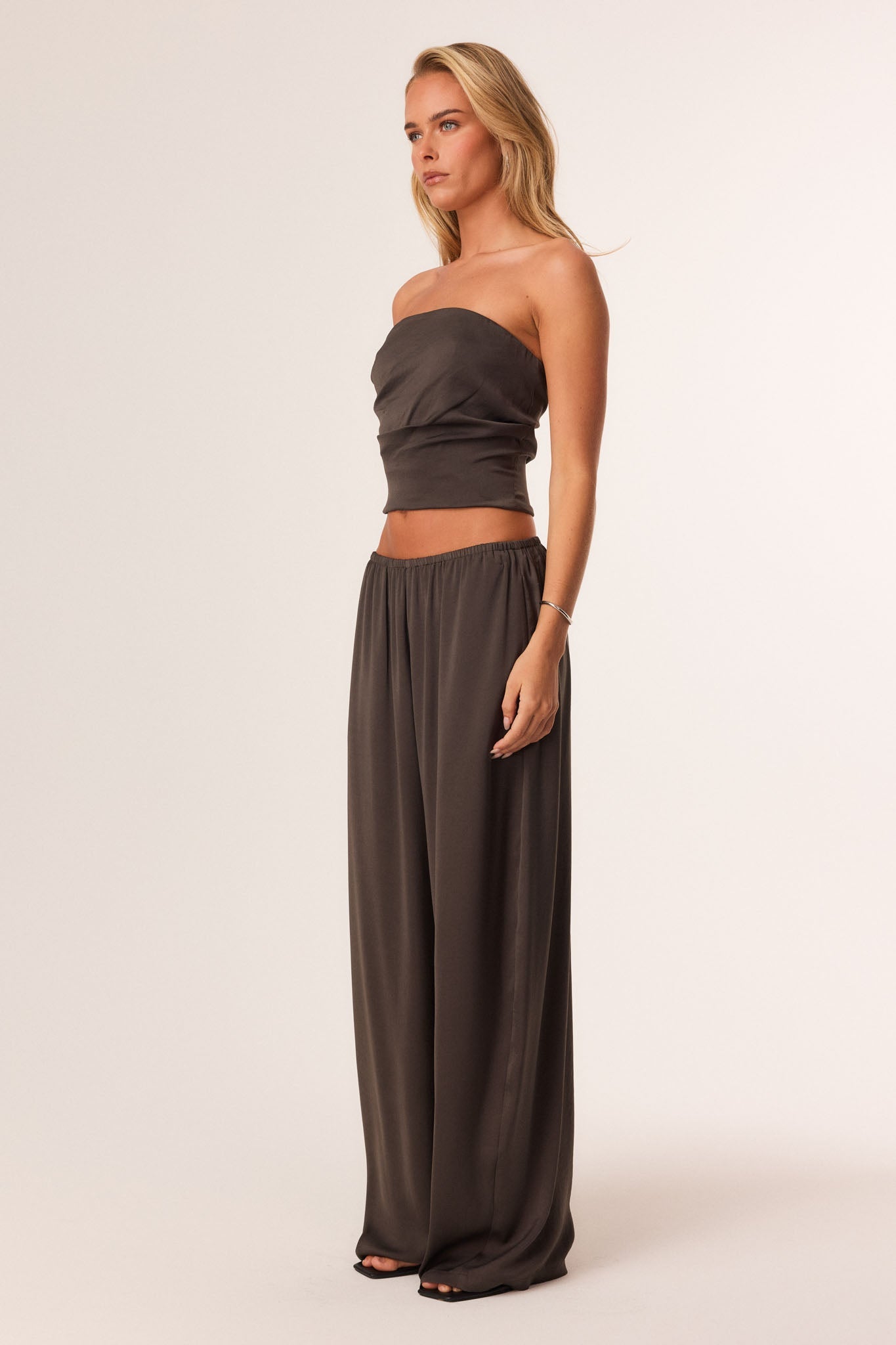 SNDYS SOLOMEN TOP (Charcoal)