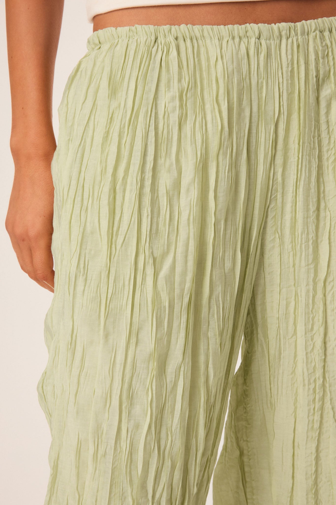 SNDYS BRANDI CRINKLE PANTS (Matcha)