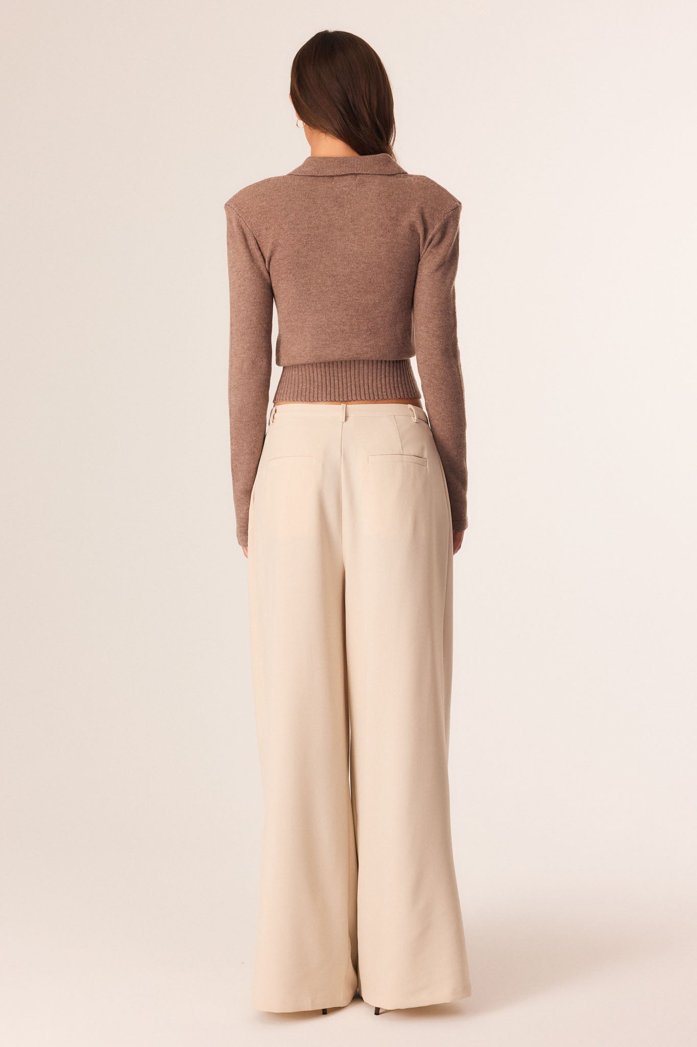 SNDYS VINNY SHOULDER PAD KNIT TOP (Mocha)