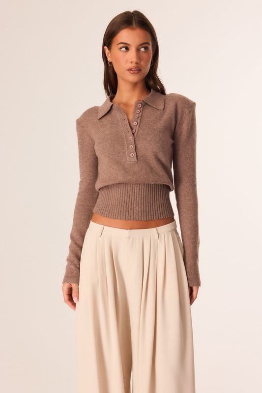 Image of a model wearing Tops. Productname: SNDYS VINNY SHOULDER PAD KNIT TOP in Mocha colour by brand - SNDYS