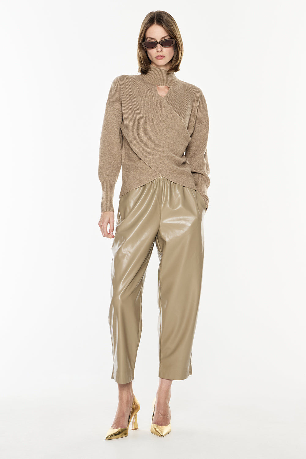 Style Smarts Knit Top (Taupe)