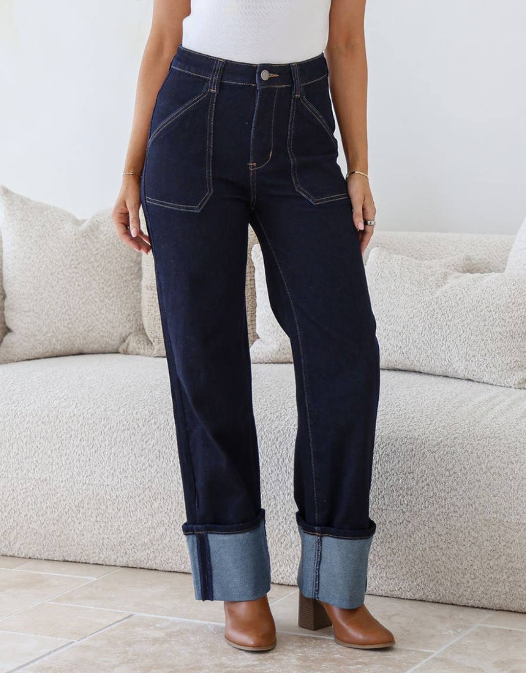 Daphne Cuff Straight Leg Jeans - (Indigo)