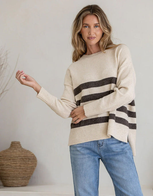 132 Fashion Manor Knit (Natural/Chocolate)