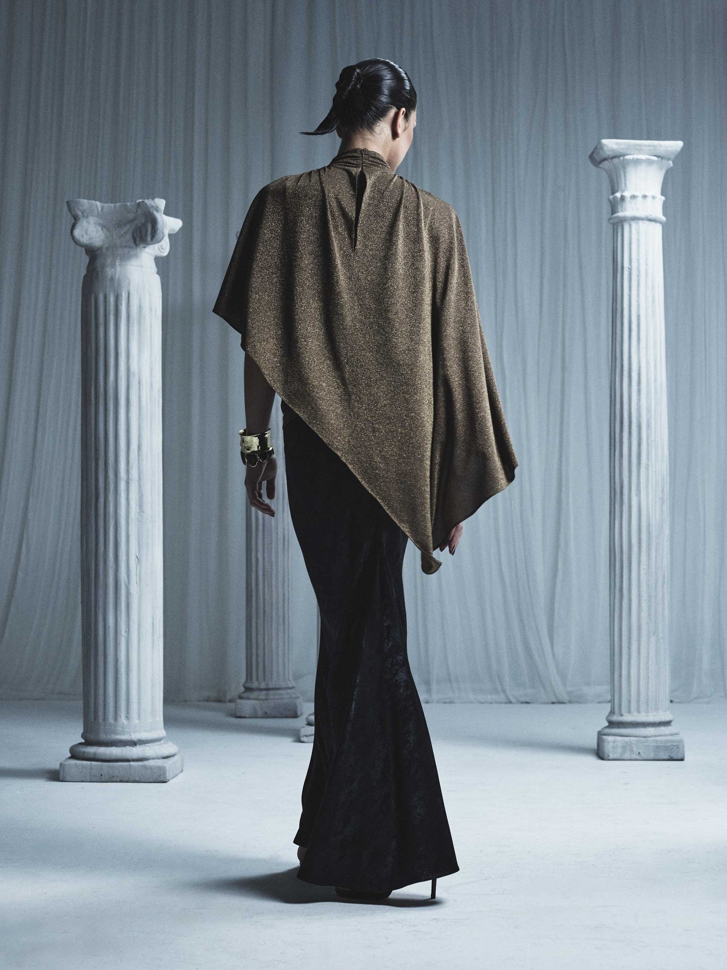 Carla Zampatti Old Lurex Knit Rouched Neck Cape Top (Gold)